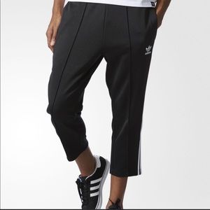 adidas relaxed cropped pants